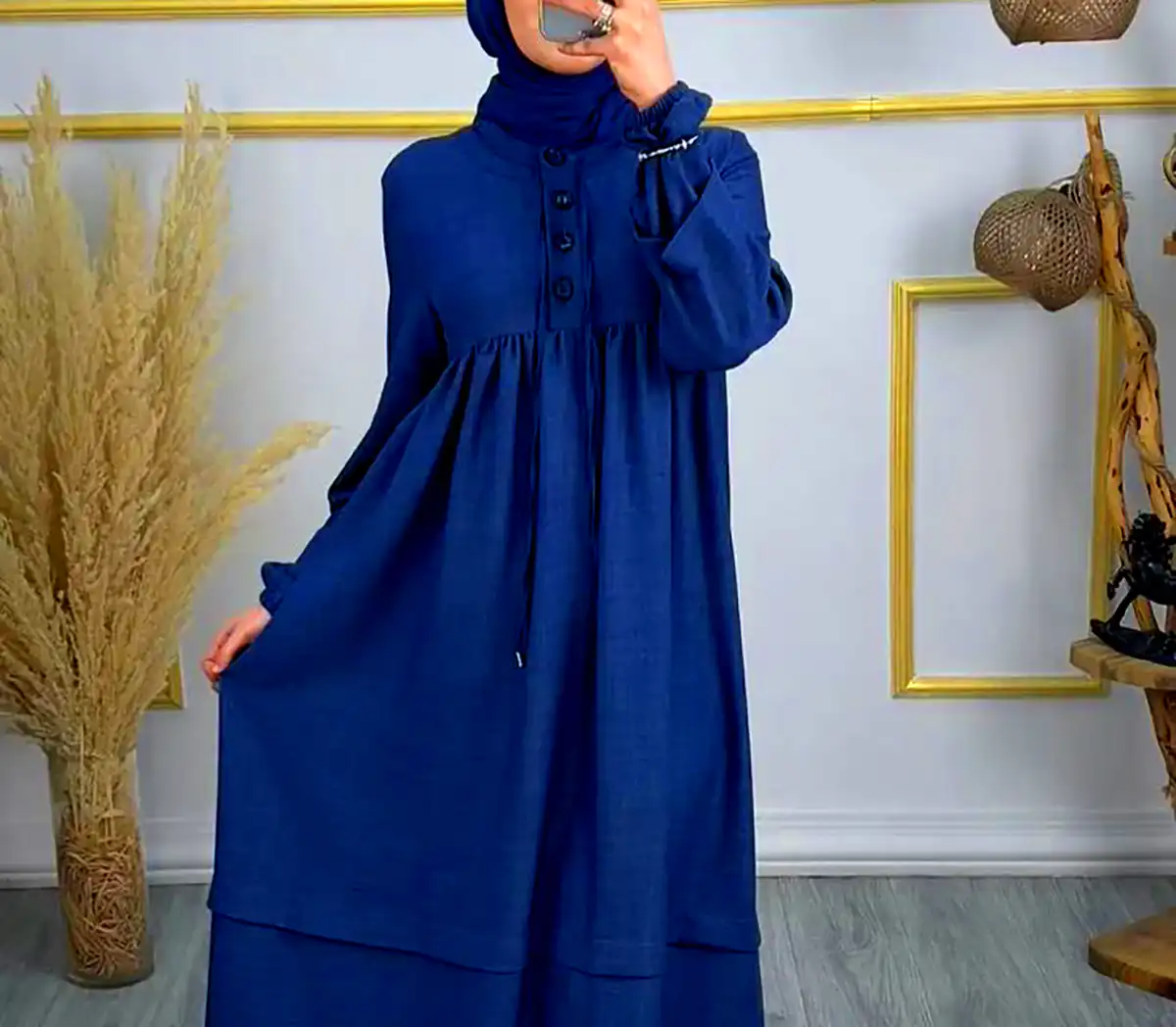 پیراهن بلند آبی ملایم