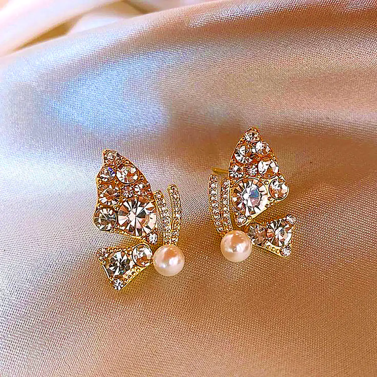 گوشواره سواروسکی پروانه‌ای 