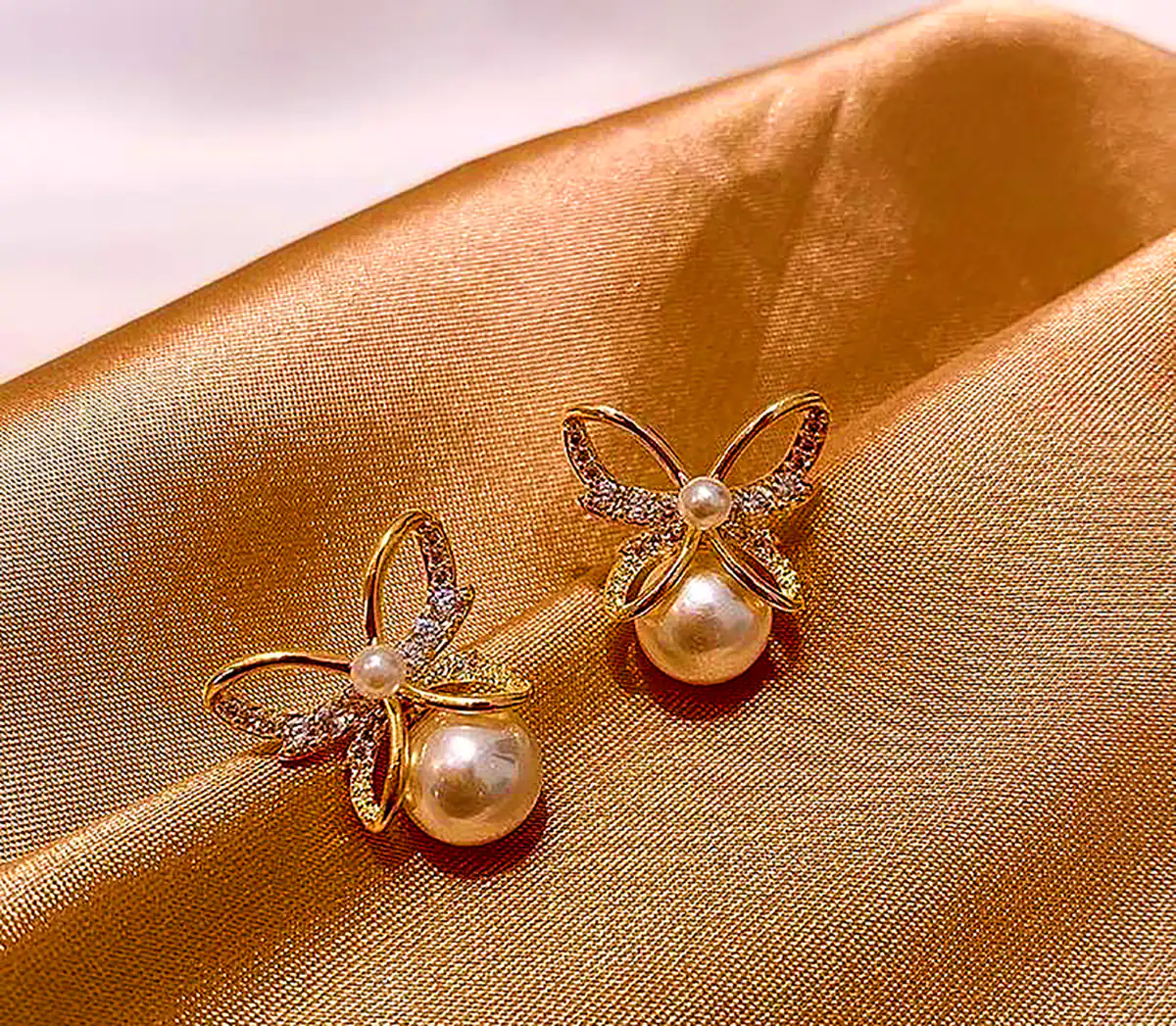 گوشواره سواروسکی پروانه‌ای 
