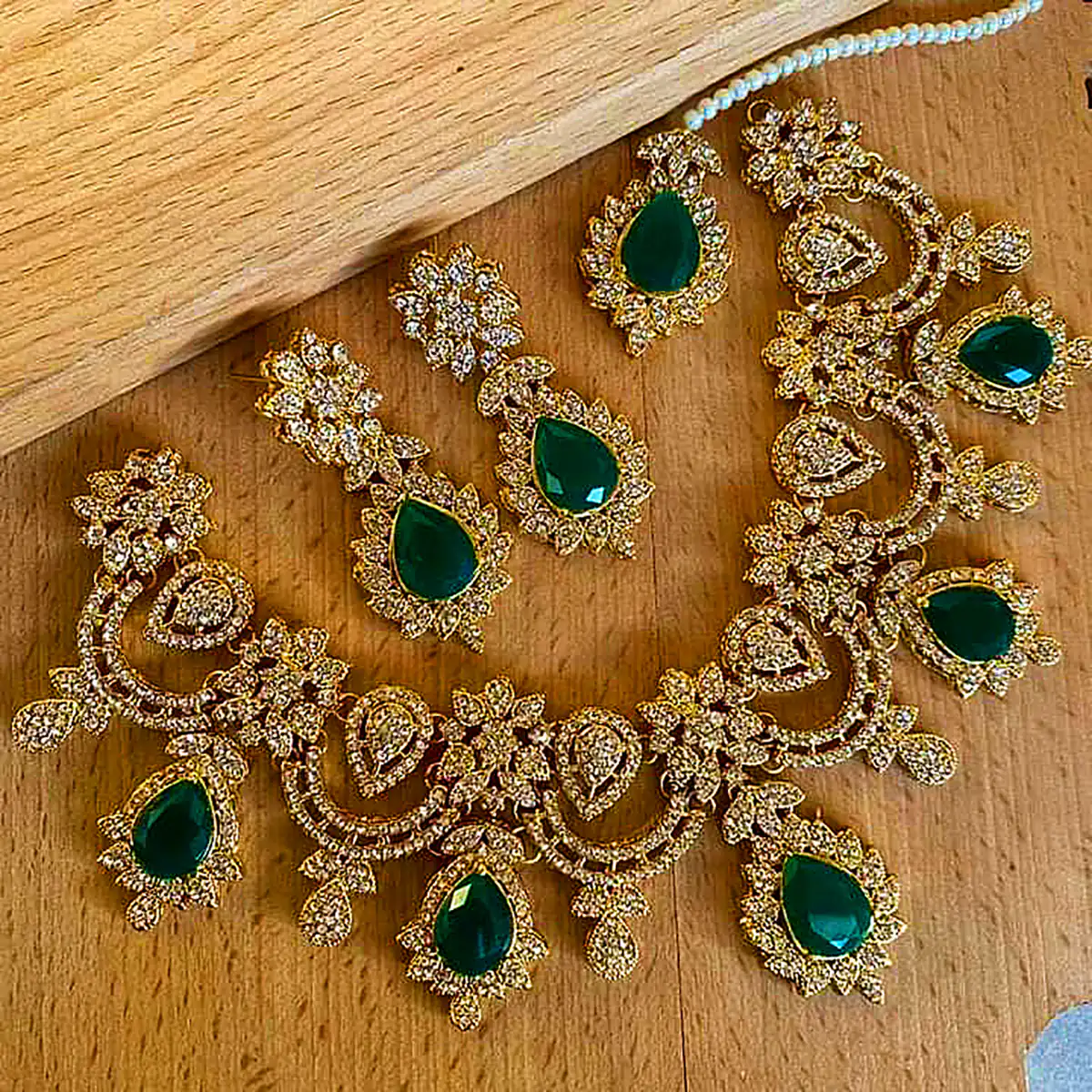 سرویس یشم هندی