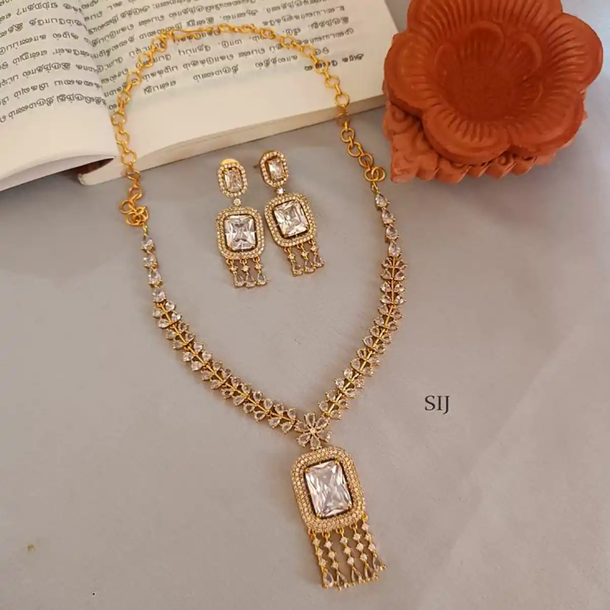 نیم‌ست برلیانس لاکچری