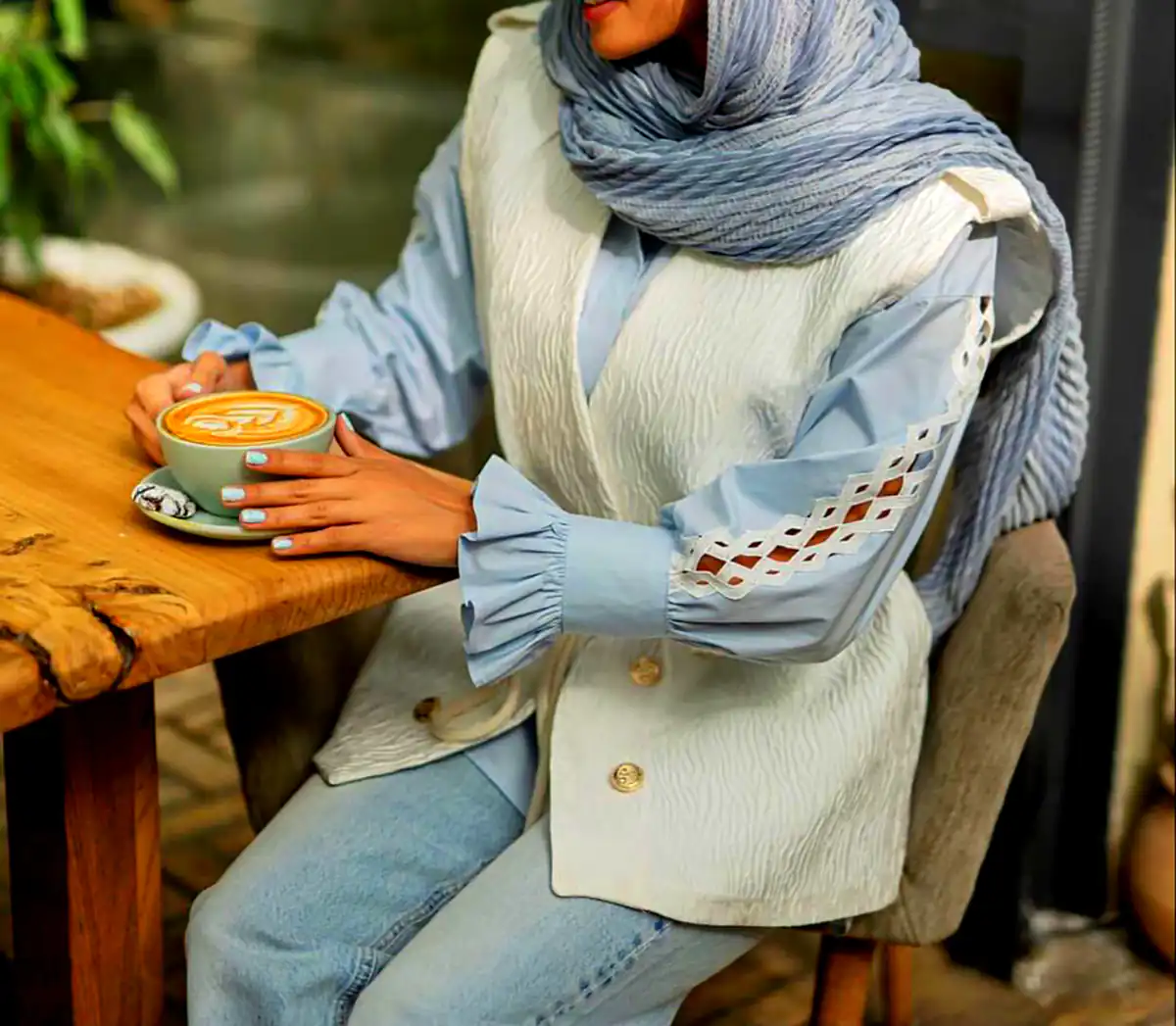 مانتو شیک نخی