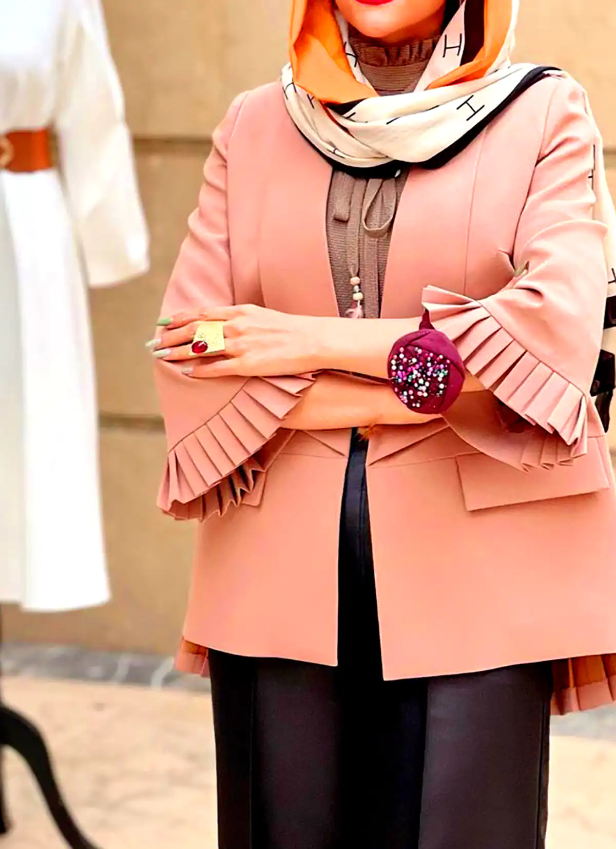 مانتو شیک نخی