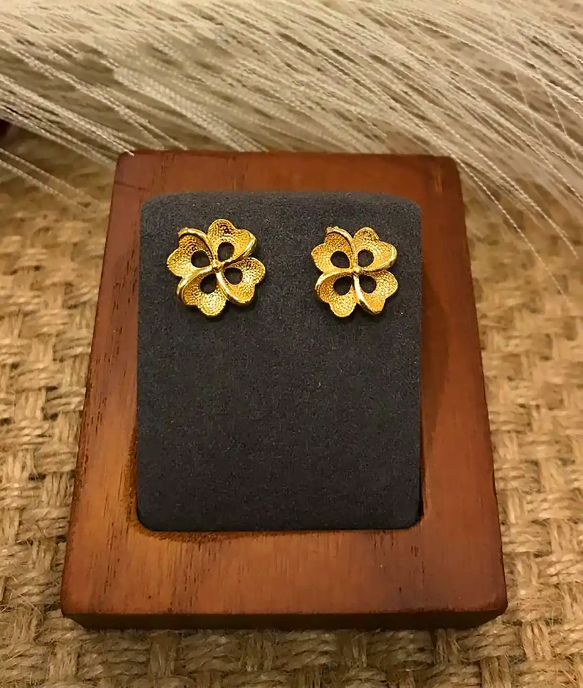 گوشواره کلاسیک گل سه بعدی 