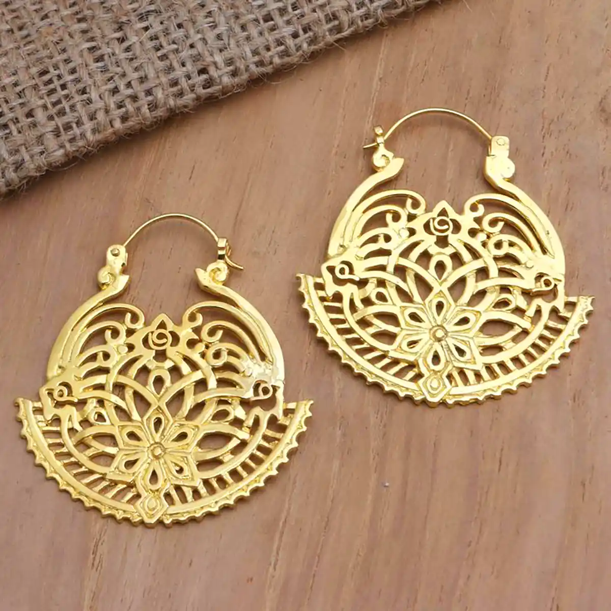 گوشواره حلقه‌ای قبیله‌ای