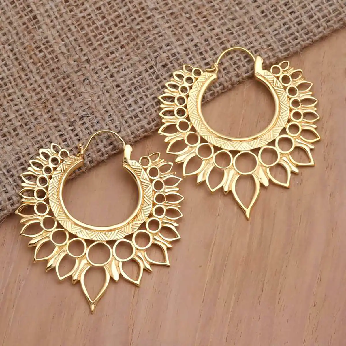 گوشواره حلقه‌ای قبیله‌ای