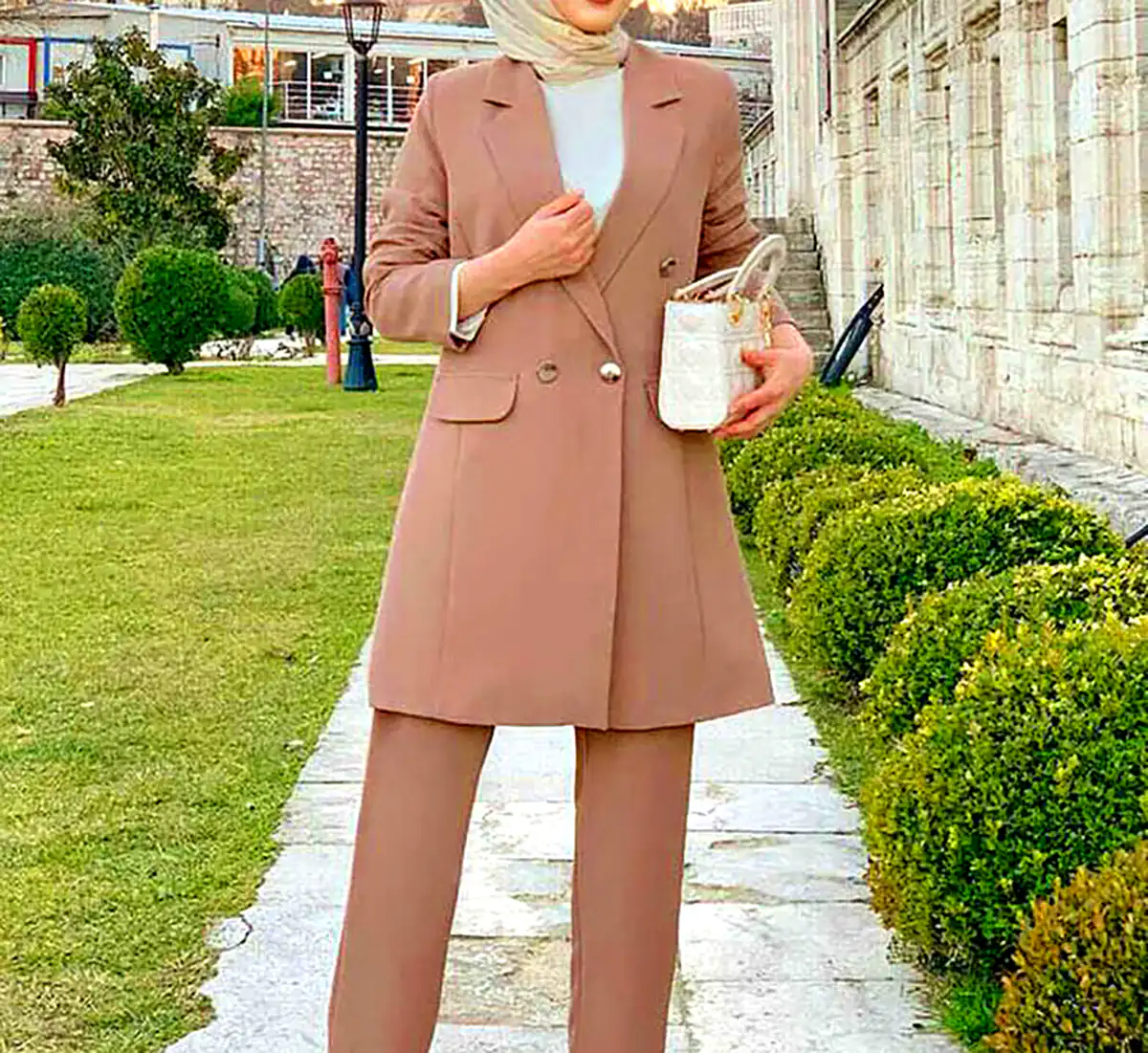 کت رنگی مینیمال (جدیدترین مدل های ترند امسال ۱۴۰۴ - ۲۰۲۵) کت رنگی مینیمال