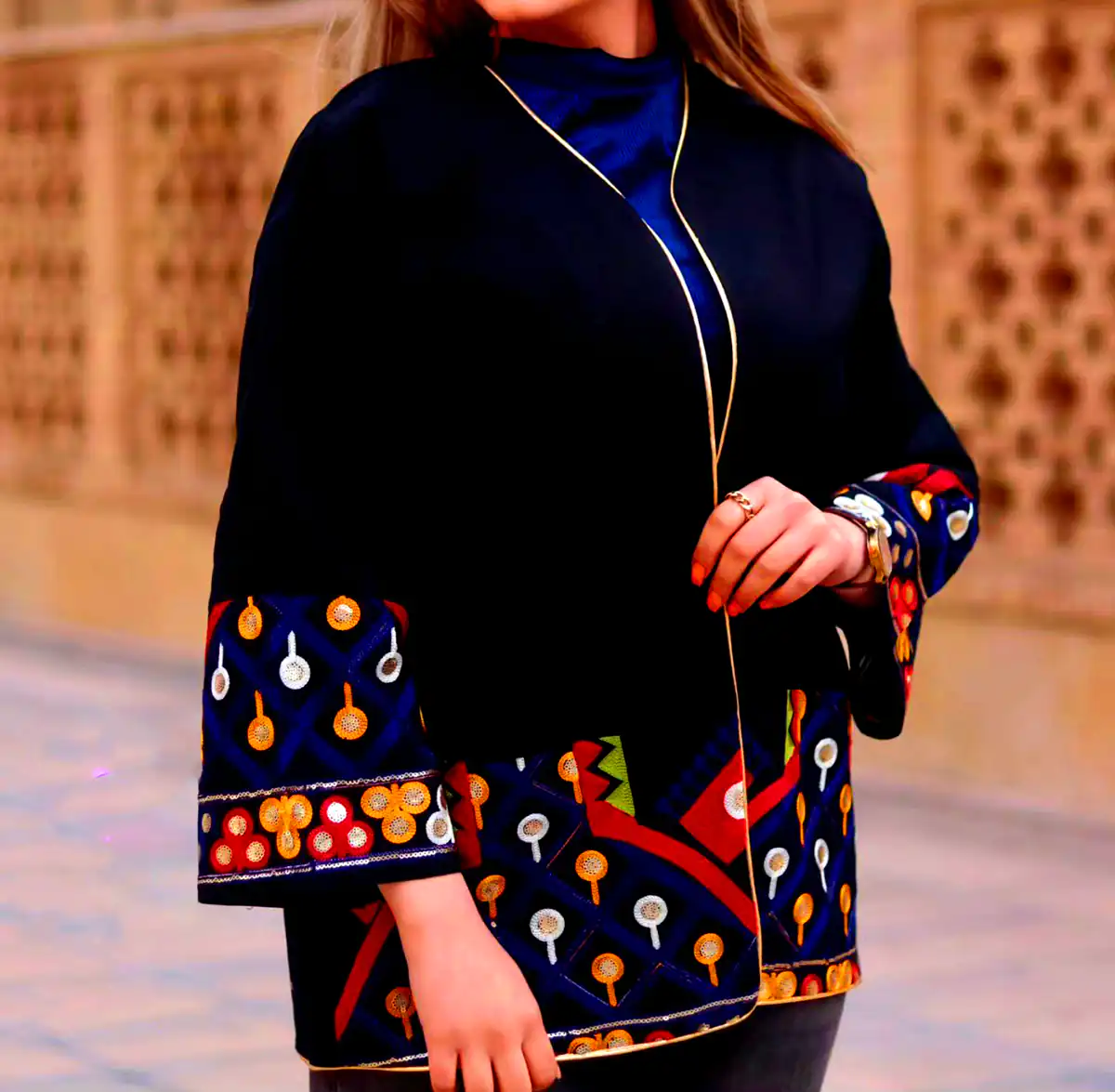 مانتو شاد سنتی