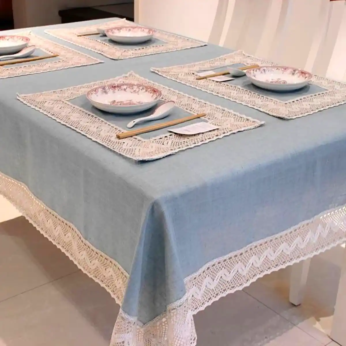 رومیزی پارچه‌ای شیک و زیبا 