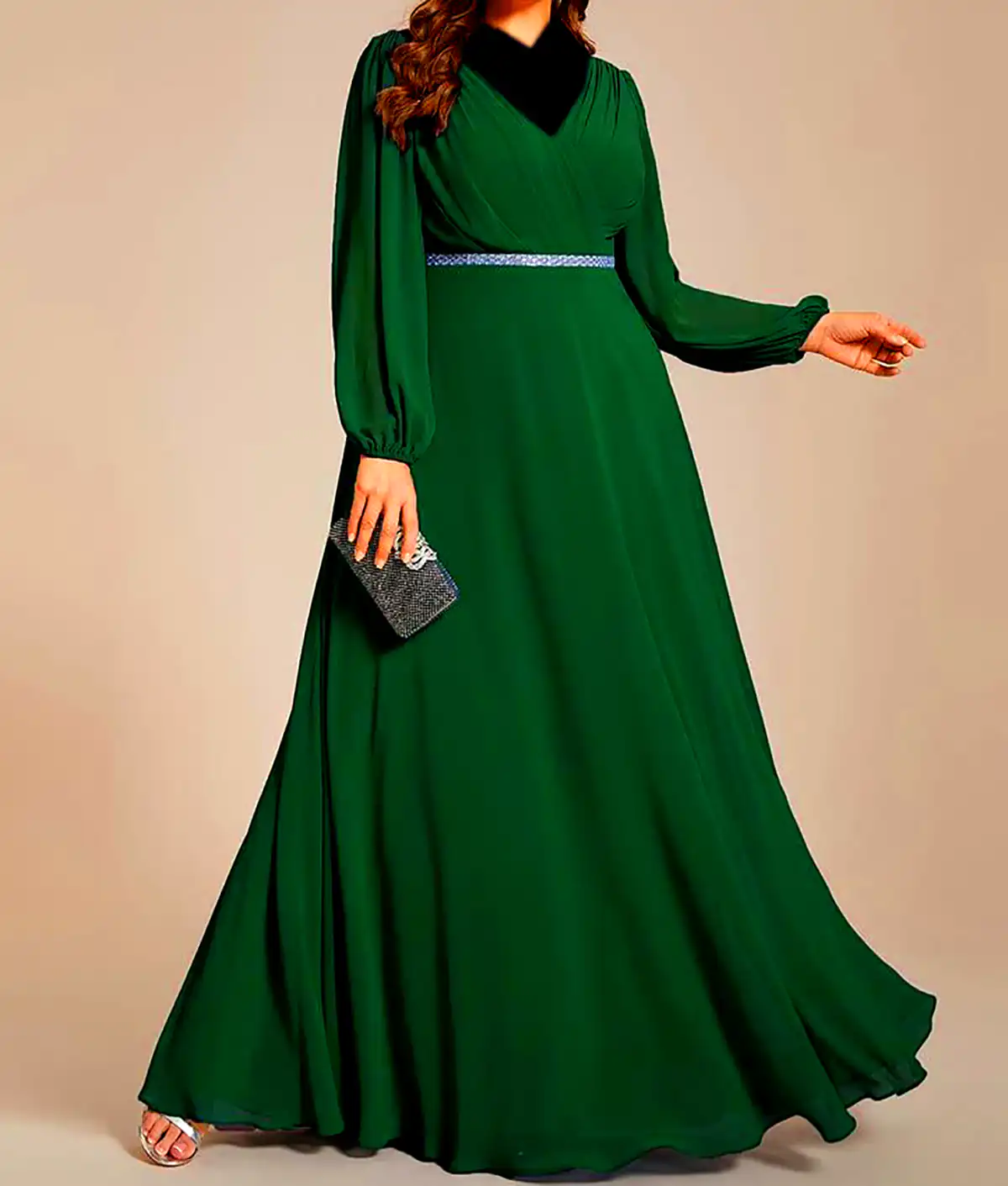 ماکسی سبز سلطنتی (جدیدترین مدل های ترند امسال ۱۴۰۴ - ۲۰۲۵) ماکسی سبز سلطنتی