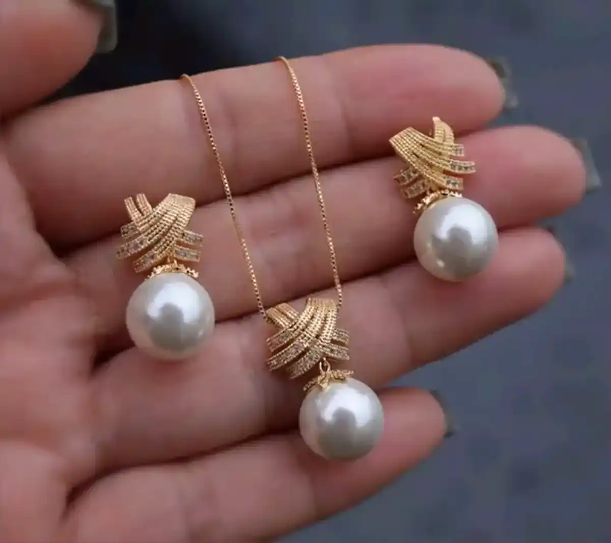 گوشواره میخی مرواریدی