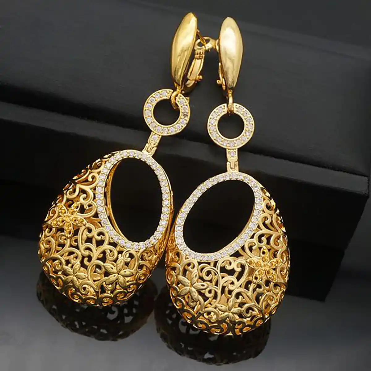 گوشواره زنانه کلاسیک آویز