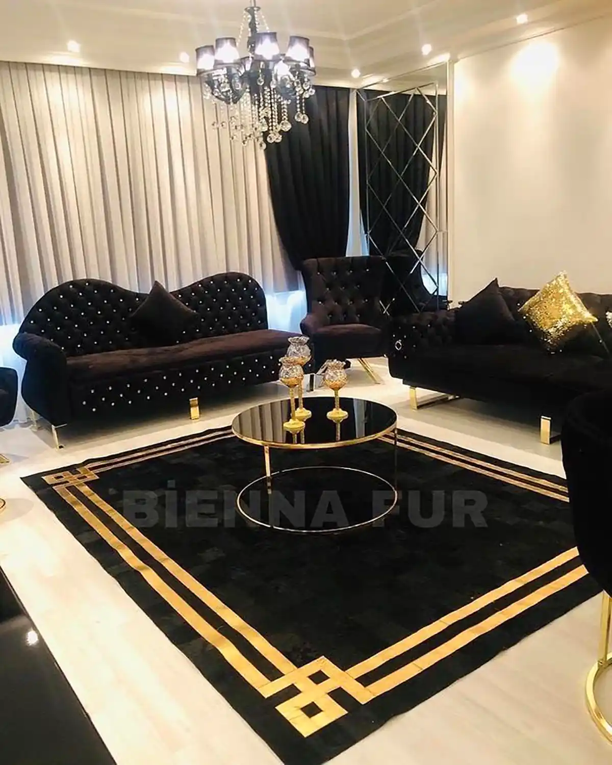 دکوراسیون لاکچری مشکی طلایی