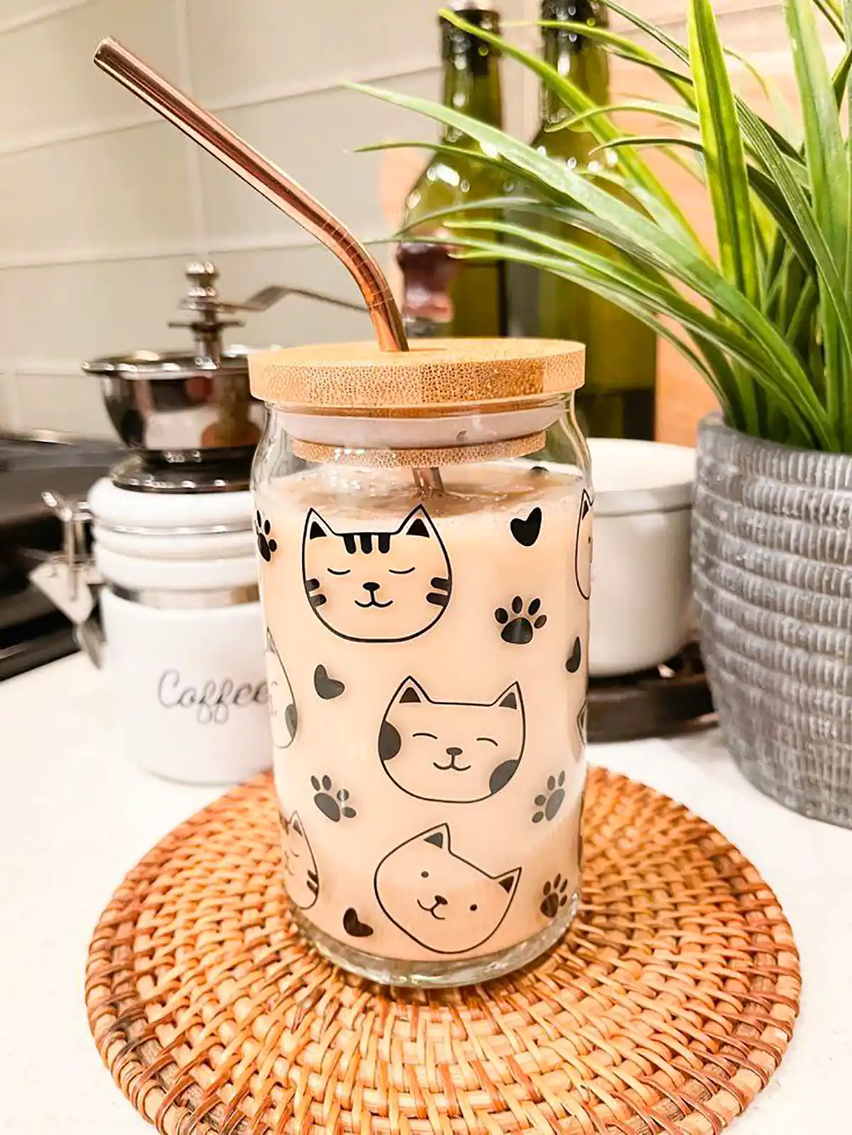 ماگ شیشه‌ای ساده و جذاب