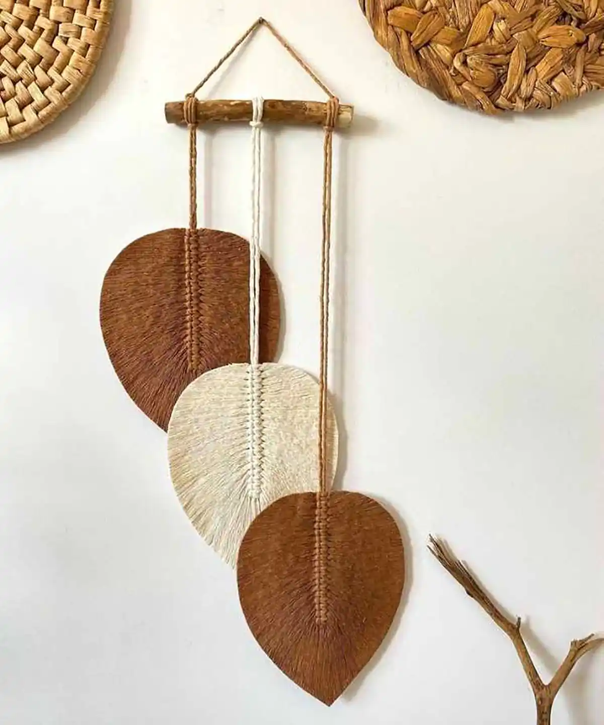 دیوارکوب برگ مکرومه