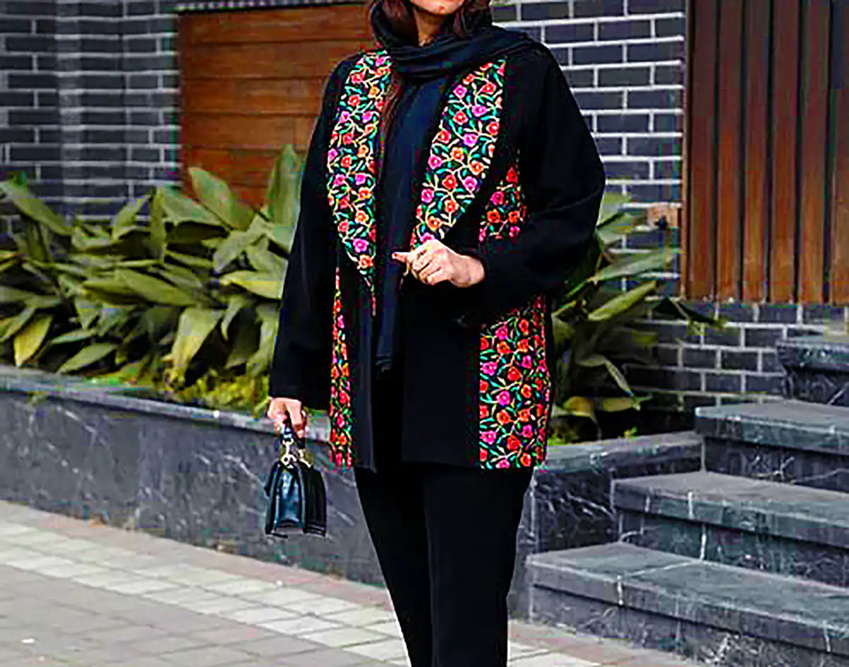 مانتو ترند زمستونی مشکی