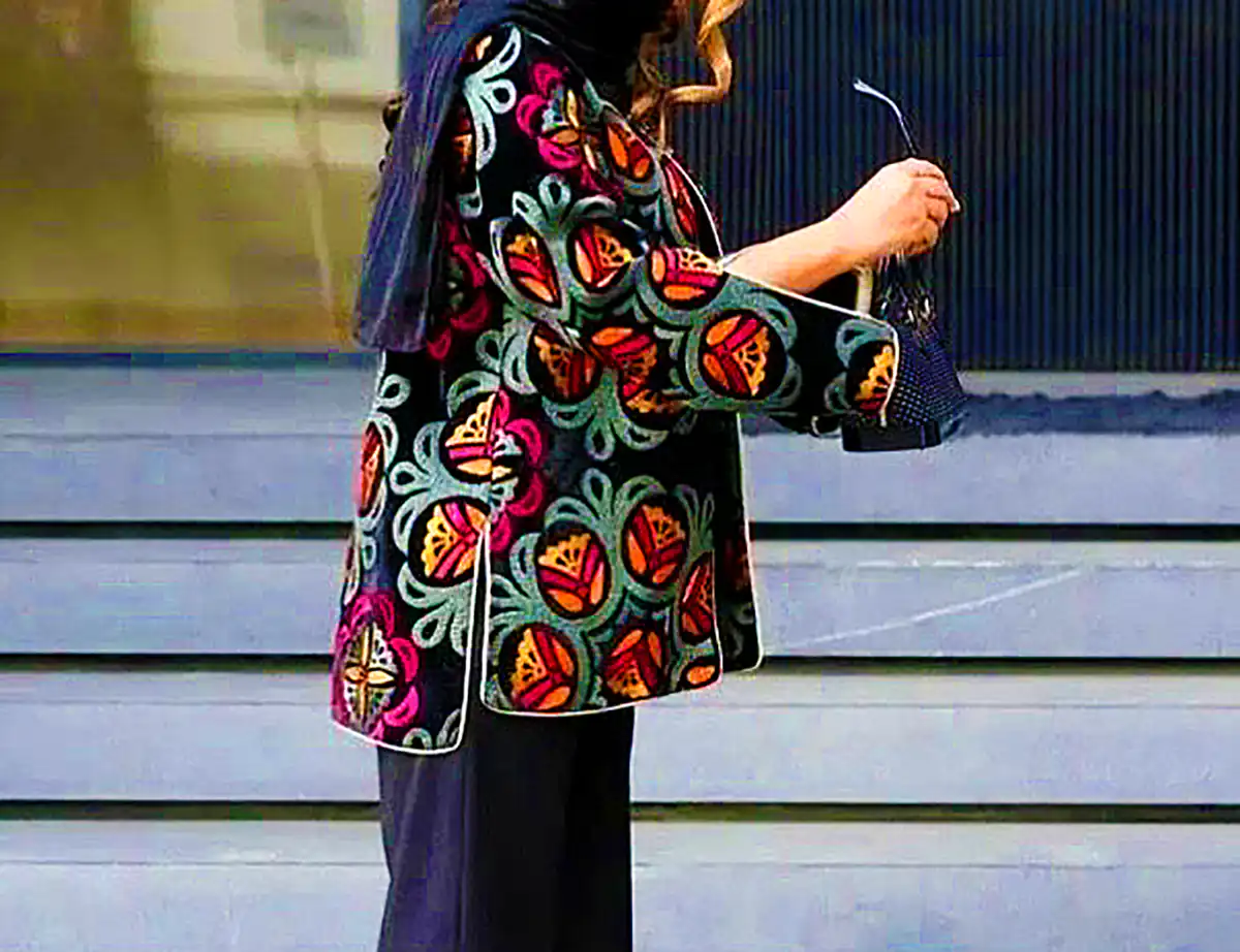مانتو ترند زمستونی مشکی