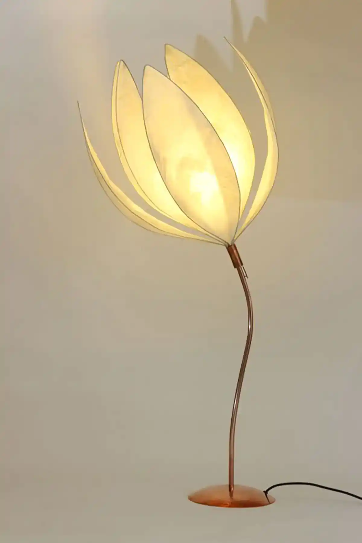 چراغ خواب رومیزی طرح گل