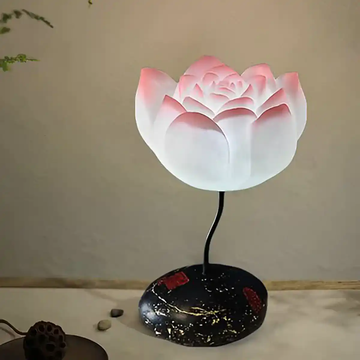 چراغ خواب رومیزی طرح گل