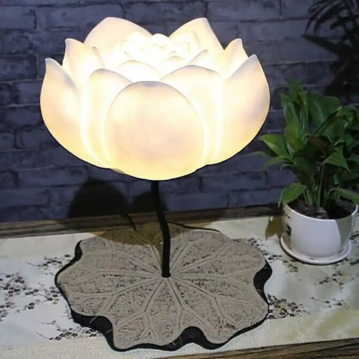 چراغ خواب رومیزی طرح گل