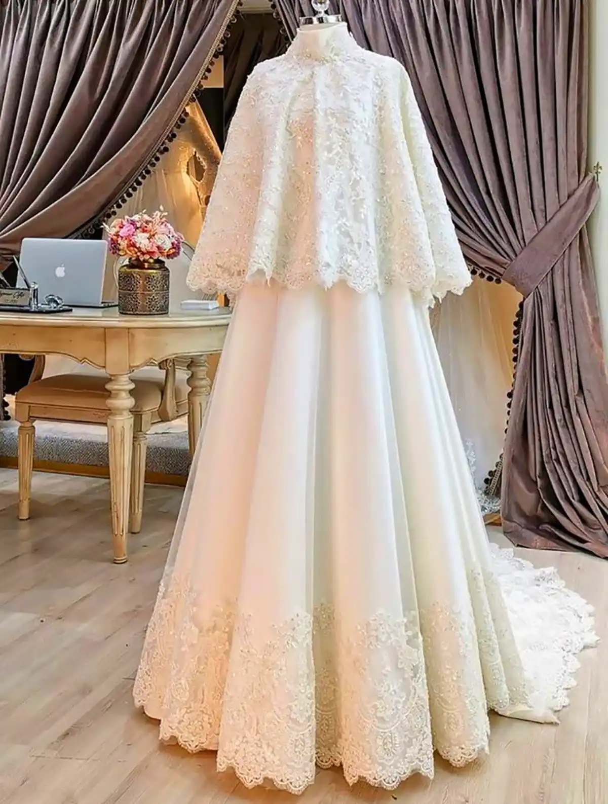 لباس عروس پوشیده ساده و رنگی