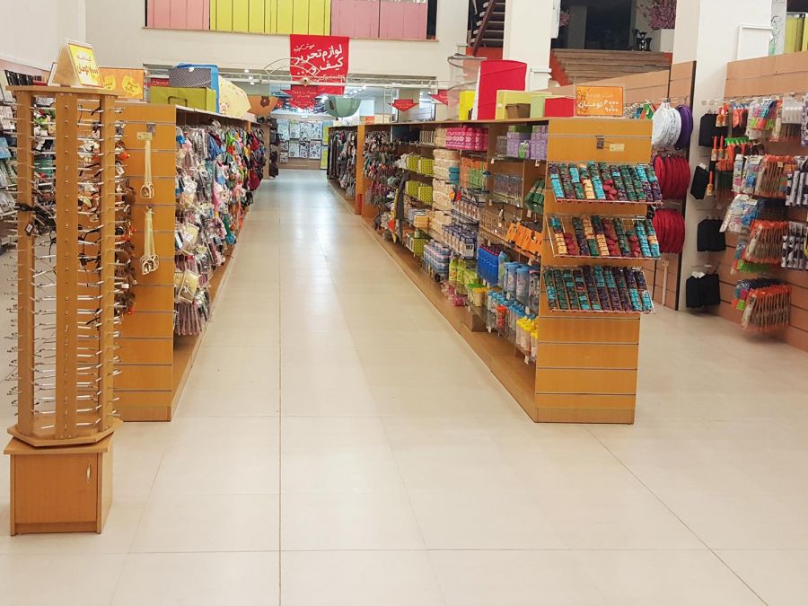 آدرس و تلفن فروشگاه زنجیره ای خانه و کاشانه شعبه اصفهان آدرس و تلفن فروشگاه زنجیره ای خانه و کاشانه شعبه اصفهان