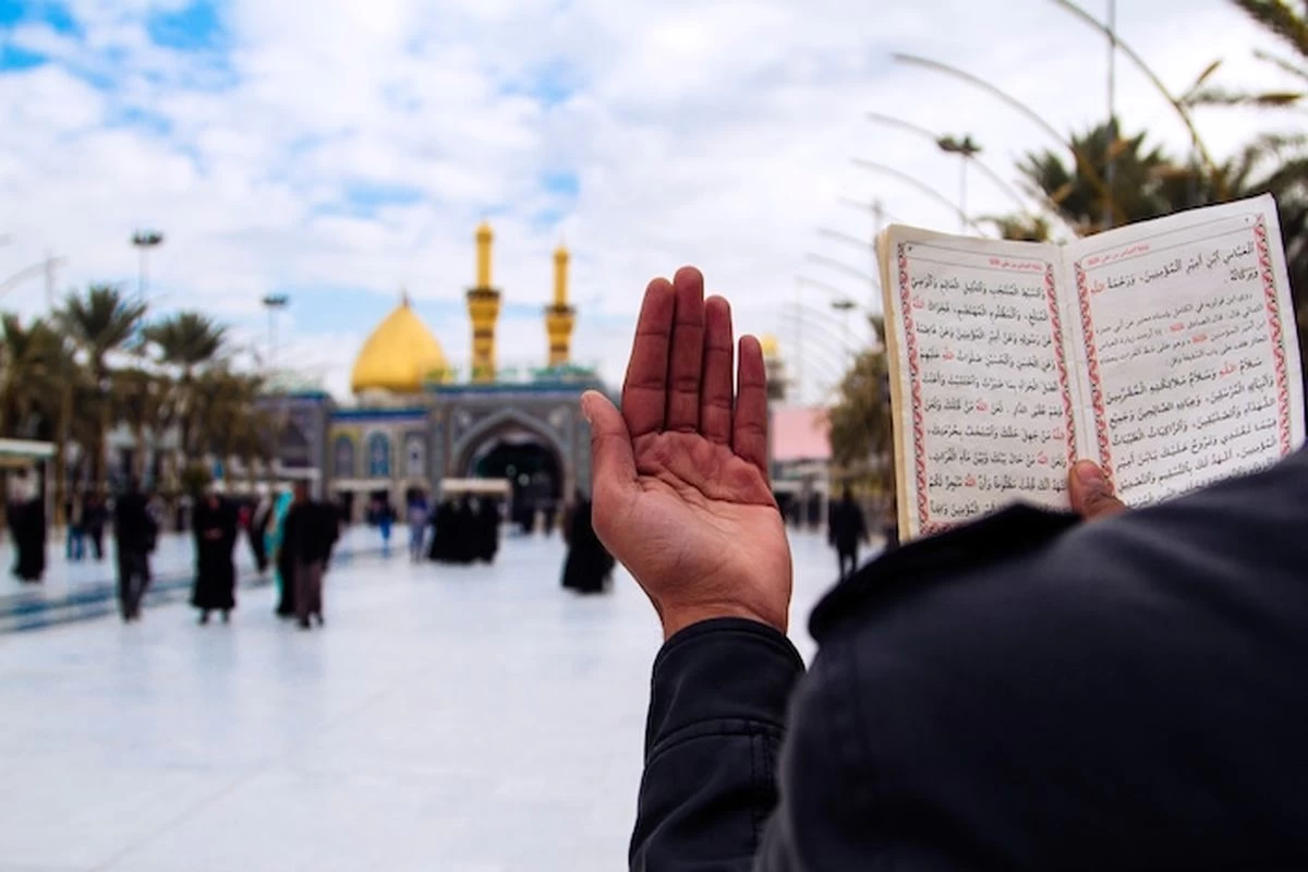 در جواب التماس دعا چه بگوییم که مناسب و محترمانه باشد؟
