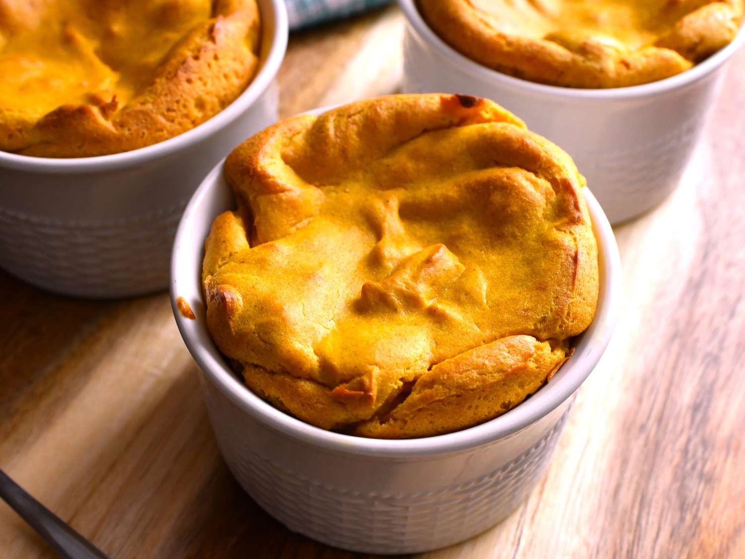 سوفله (Soufflé) چیست و چه تفاوتی با گراتین (Gratin) دارد ؟ (2 نکته مهم) سوفله (Soufflé) چیست و چه تفاوتی با گراتین (Gratin) دارد ؟ (2 نکته مهم)
