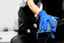 نحوه تمیز کردن صندلی چرمی ماساژور (2 ترفند عالی)