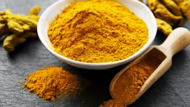روش پاک کردن زردچوبه از روی مبل و فرش