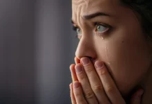 تعبیر خواب اشک و گریه 😢 (کامل و رایگان | از نظر معبران و موضوعات مختلف)