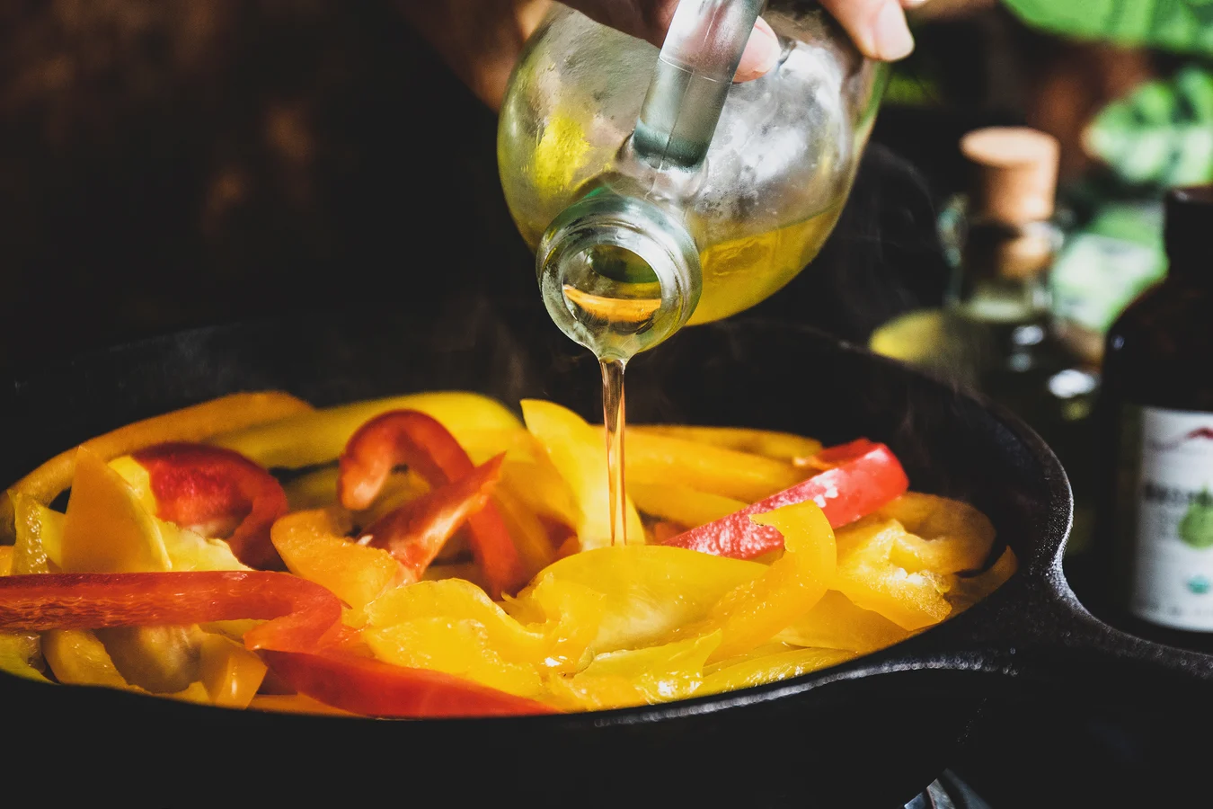 چگونگی استفاده دوباره از روغن سرخ کردنی (2 نکته مهم)