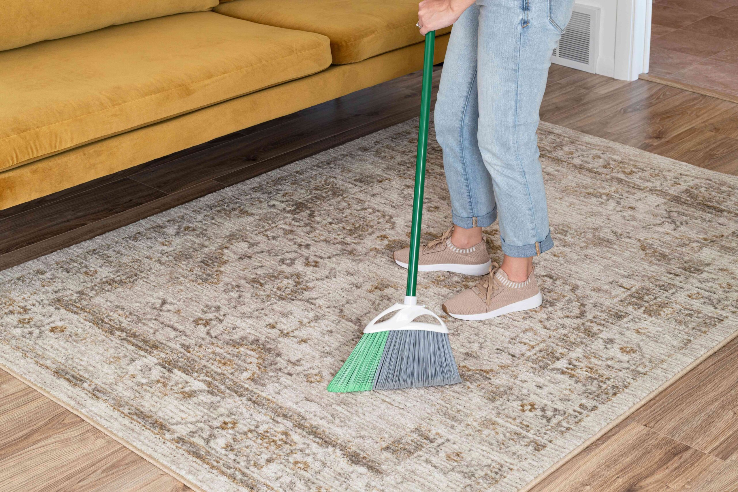 مراحل و روشهای غبارگیری فرش چگونه است؟ مراحل و روشهای غبارگیری فرش چگونه است؟