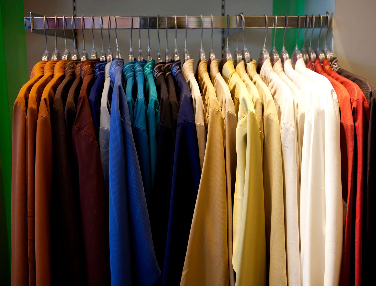 تعبیر خواب لباس👚👗 (کامل و رایگان | از نظر معبران و موضوعات مختلف)