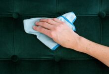 بهترین روش برای تمیز کردن مبل مخمل در خانه کدام است