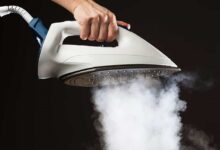 نحوه رسوب گیری اتو بخار در منزل (2 ترفند عالی)