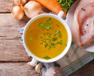 طرز تهیه استاک (عصاره) گوشت، مرغ و سبزیجات طبیعی (2 نکته مهم)