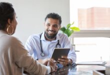 آدرس و تلفن بهترین فوق تخصص جراحی پلاستیک و ترمیمی چشم در بندرعباس