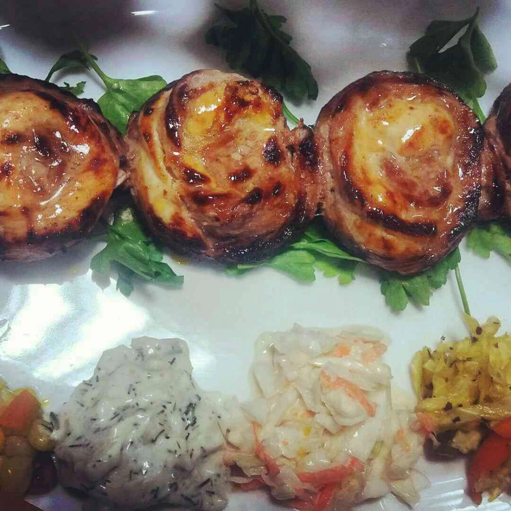 بهترین سفره خانه سنتی در رشت + آدرس و تلفن