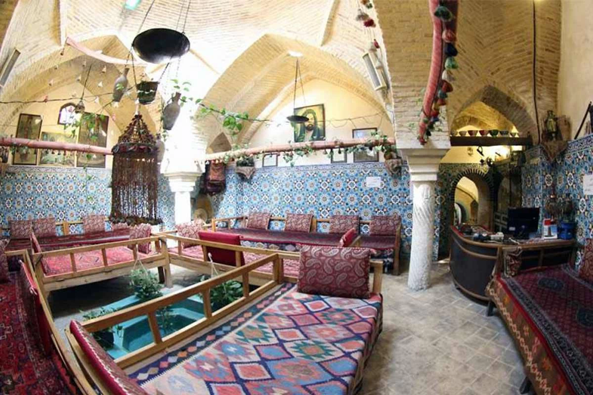 لیست بهترین سفره خانه سنتی در زنجان + آدرس و تلفن لیست بهترین سفره خانه سنتی در زنجان + آدرس و تلفن
