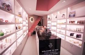 لیست فروشگاه های لوازم آرایشی در شیراز + آدرس و تلفن