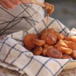مواد لازم و آموزش مینی کیک خانگی (مرحله به مرحله)