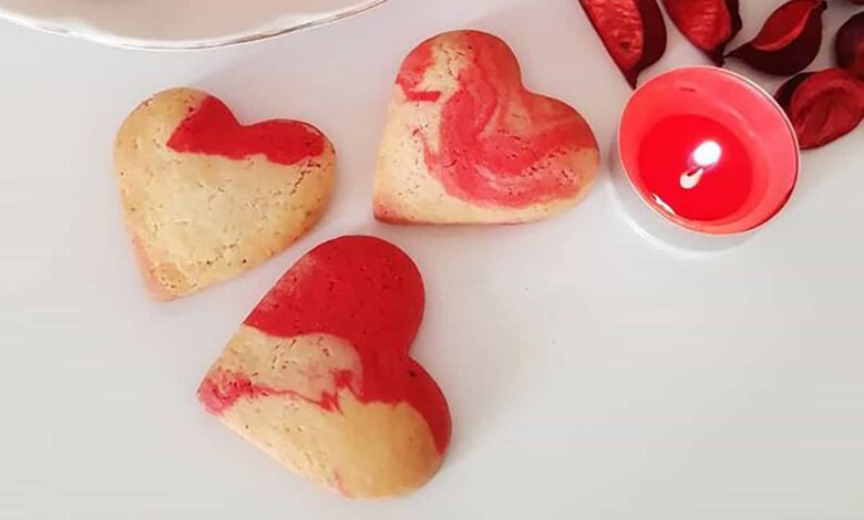 مواد لازم و آموزش کوکی قلبی خانگی (مرحله به مرحله)