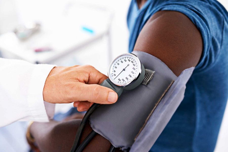 آیا میدانید یکی از مهمترین دلایل نارسایی مزمن کلیه فشار خون است؟ (2 نکته مهم)