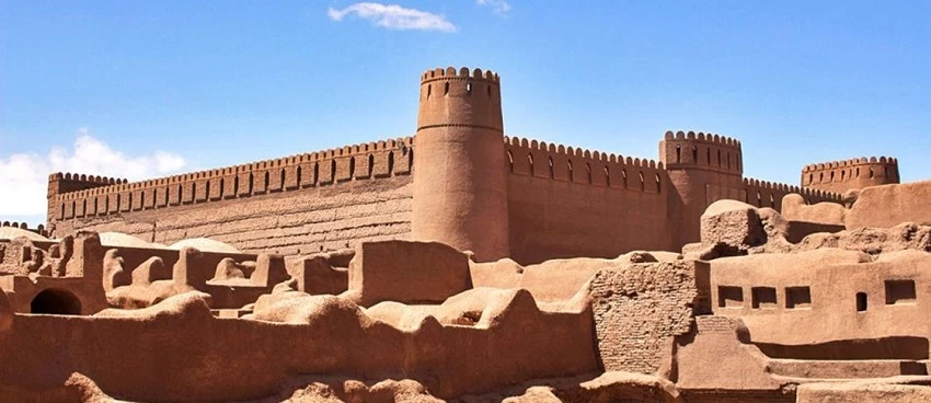 معرفی آثار باستانی و بنای تاریخی کرمان (2 نکته مهم)