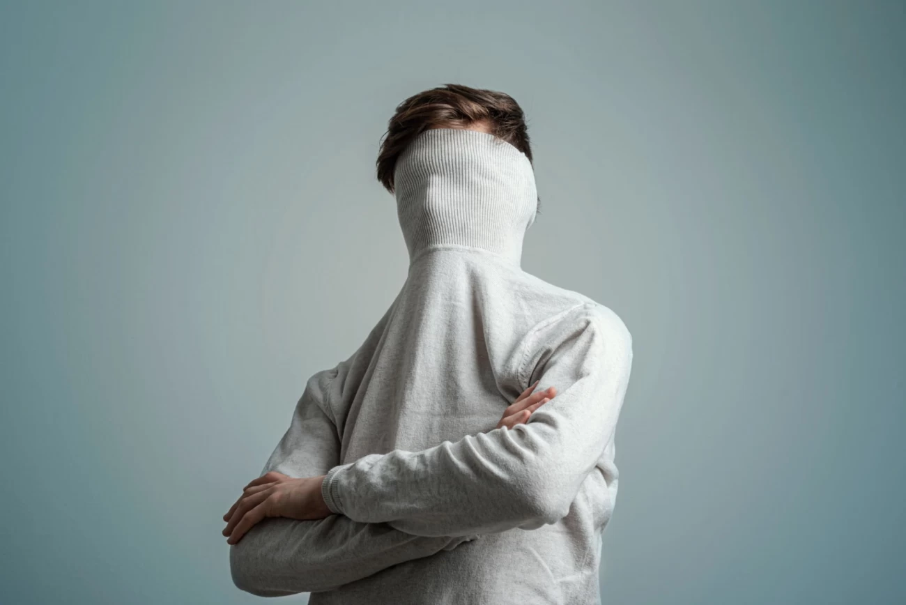 فرق بین شخصیت و هویت چیست؟