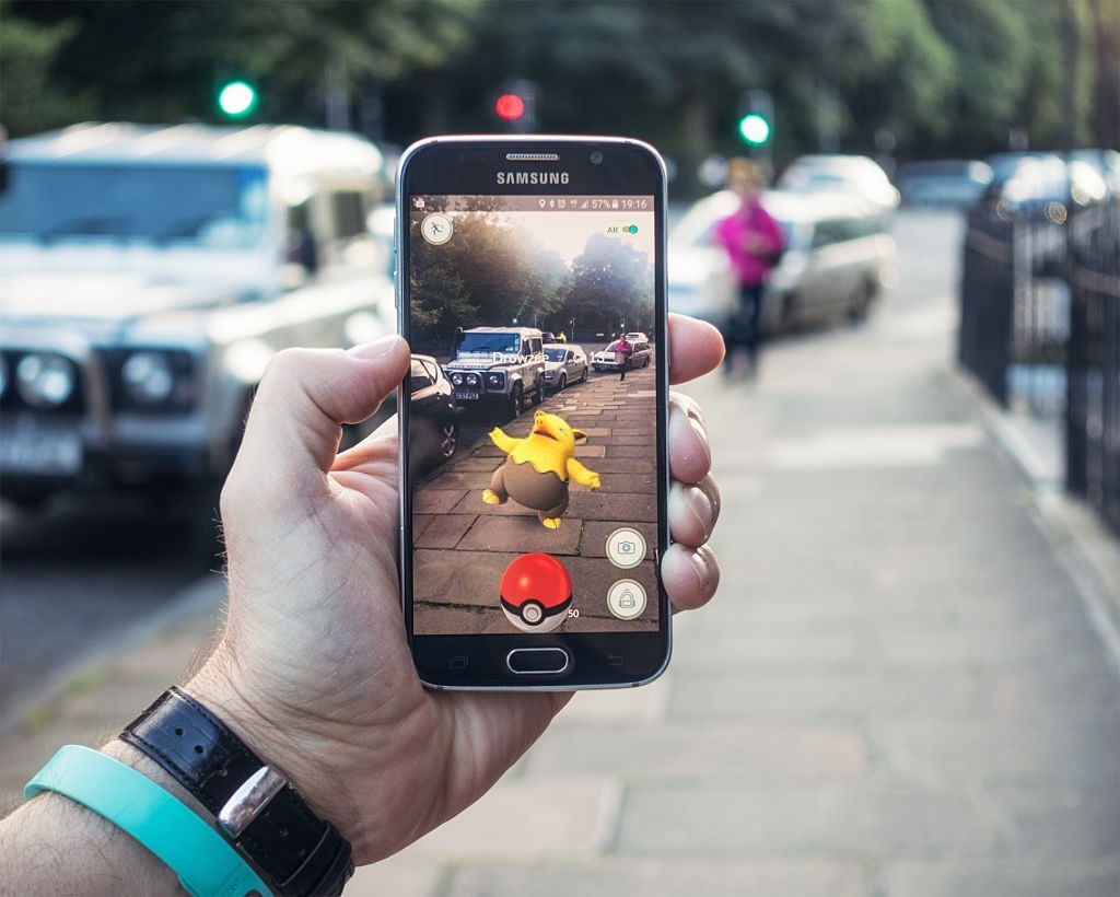 ar واقعیت افزوده (Augmented Reality) چیست ؟
