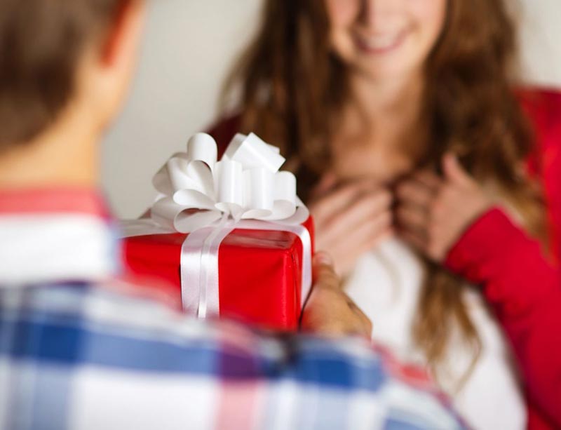 12 ایده فوق العاده برای کادو روز زن به همسر