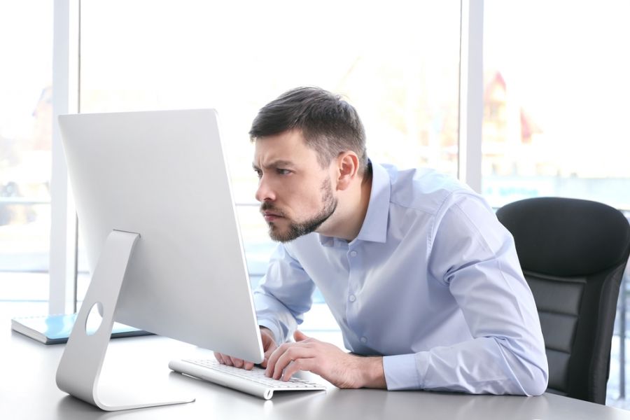 بهترین فاصله چشم از مانیتور چه قدر می باشد ؟