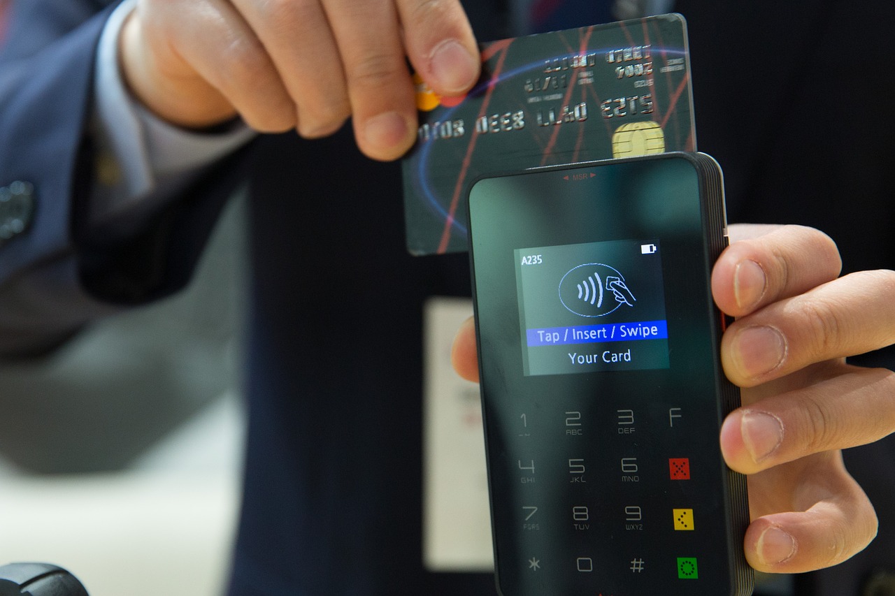 باور غلط سوختن کارت اعتباری کنار موبایل باور غلط سوختن کارت اعتباری کنار موبایل